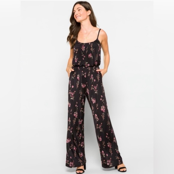 EUC XL Jumpsuit Black with floral print. - Picture 1 of 12